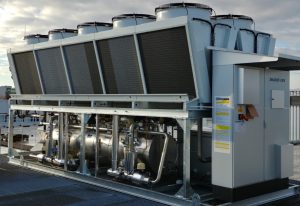 Smardt OPK - luftgekühlter Flüssigkeitskühler mit ölfreien Turboverdichtern und HFO low GWP Kältemittel R1234ze (GWP = 7)